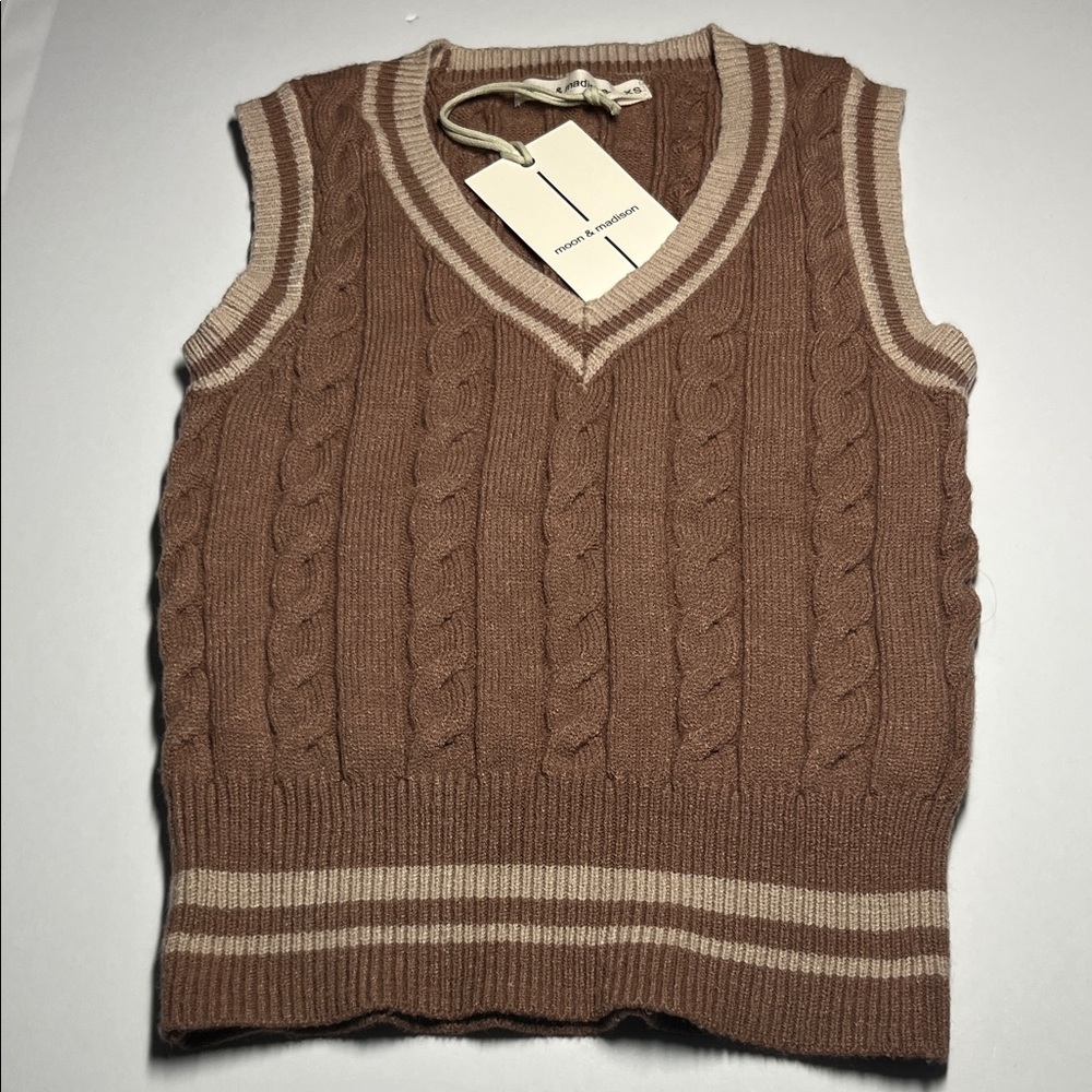 NWT moon & madison Brown Cable Knit Boys Brown Sweater Vest Preppy Church Top